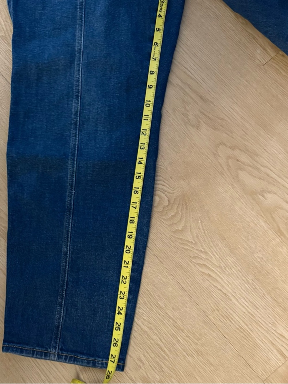 Old Navy Blue High-Rise Loose Fit Jeans - Picture 4 of 5
